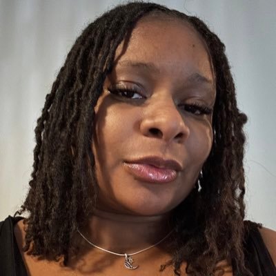 pixiemint's profile picture. 