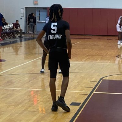 Todd Gordon jr SG C/O 2027 5’11 134 Evans high school Orlando FL contact number 4076381337 email:@toddgordon09@icloud.com