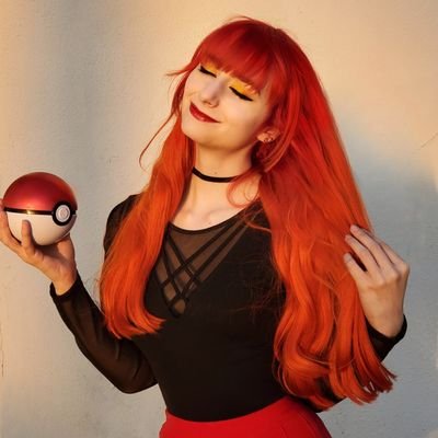 Pokémon Master 🎮 
Crafty witch 🧶
Say hi on Twitch 🧡