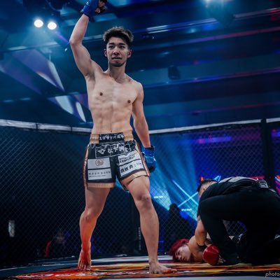 ブレイキングダウン6戦5勝1敗/グルメtiktoker 案件待ってます/宅建合格