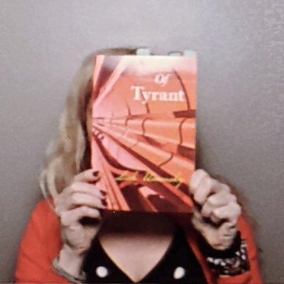 Poet |Writer |Teacher |Artist| 
Host/Curator of @COUPLET_series 
OF TYRANT (@wordworkseditor '24)
Creator of #staybrave substack | Rep'd by @talllike3apples