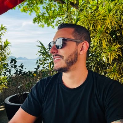 FavaronLuis's profile picture. Assessor de investimentos|| Consultor Financeiro || #BBB (Brasil Bolsa Balcão)  ||  Analista de risco || Gestão financeira || Economia || ADM ||