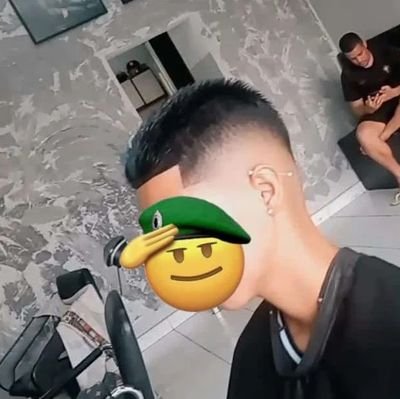 pé no chão sempre e nunca perde a essência de cria 🫶🏽