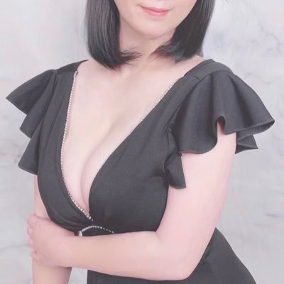 THE ESTHE FUKUOKA（→@fukuoka_thees）の及川はるです❤️巨乳好き、ぽちゃ好きの皆様集まれぇー🙌ぜひ癒させてください💆‍♂️💕お問い合わせはこちら→📳080-7141-3860