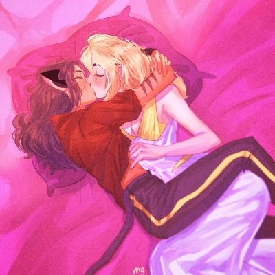 Comics | wlw | Harley Quinn | Sunstone | Yellowjackets | She-ra and the Princesses of Power