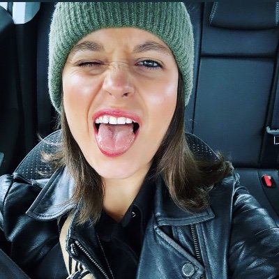 lmhtakmx's profile picture. • 🇫🇷🇪🇺 • 1995 • Juriste 👩🏻‍⚖️ • Nantes 📍•