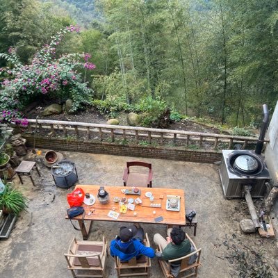 onyourway2024's profile picture. 