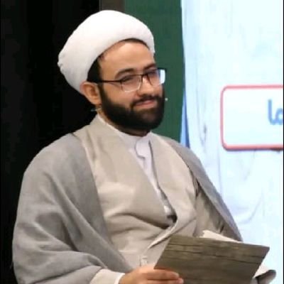 یک عدد «برج زهرمارِ متحجر» اما «امیدوار»!
ضمنا آخوند هم هستم