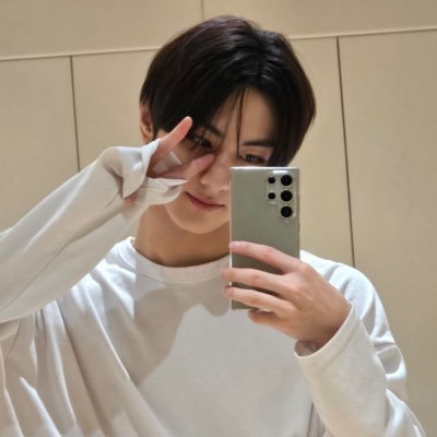 yanqjwon Profile Picture