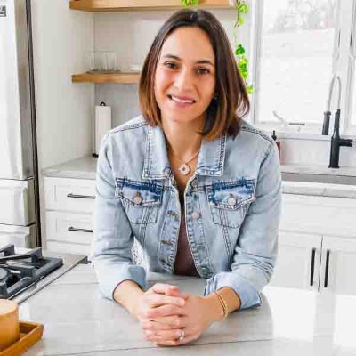 •Healthy, wholesome food
•Seasonal ingredients
•Approachable recipes
Founded by @ginamatsoukas