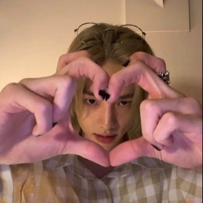 yosshi__83's profile picture. 00'sのpsychoカバーでhyunjin沼落ち / 90line/２児mama👦🏼 / きっずたち以外もつぶやいてます/ STAY3期/ NCT127🐶&TEAM🐱