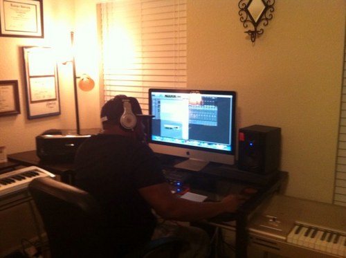 tharealOX's profile picture. 