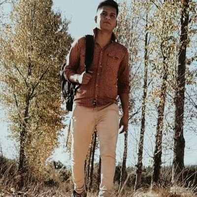 Comunicador Social, Periodista, amante del folclore y enraizado a mi chura Tarija.