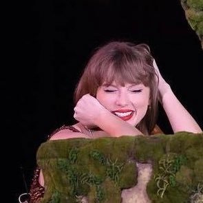 lxverhaze's profile picture. fighting dragons with you since ‘08 🤍 ifb swifties! 17/02 🫶