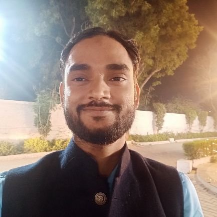 Alumni Aligarh muslim university, university of Delhi,Tv Journalist, political Analysts
