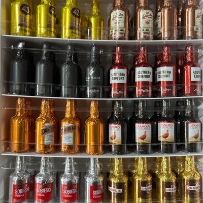 danmarse's profile picture. Fácil, me gustan los cómics, el cine comercial, los autos, los videojuegos y la música, ¿a que me dedico? todo lo relacionado con windows y un poco de mac.