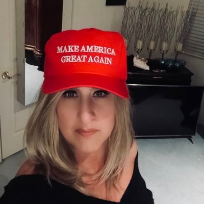 proud christian,and constitutional https://t.co/5yDheSO3Bd God,life&guns,pro America,pro trump. breast cancer survivor,happy wife,mother and Mimi💙. no crypto