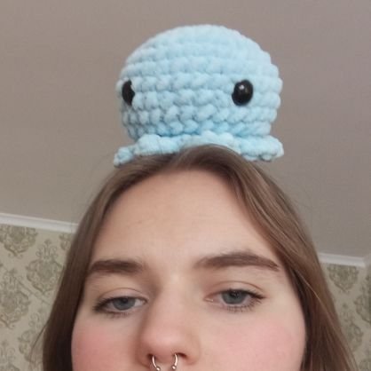 emoforgparty's profile picture. i love crocheting things :3 and play val all day long