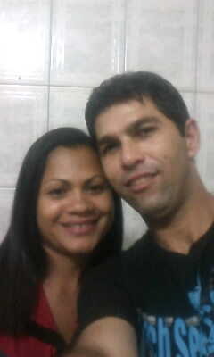 SOU UMA PESSOA QUE GOSTO MUITO DE FAZER AMIZADES. E SOU CORINTHIANO COM MUITO ORGULHO.