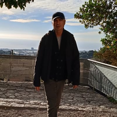 Joan_Flores_'s profile picture. Ecocomunista, sindicalista, con la esperanza de que podamos colapsar bien aunque las evidencias no sean así.