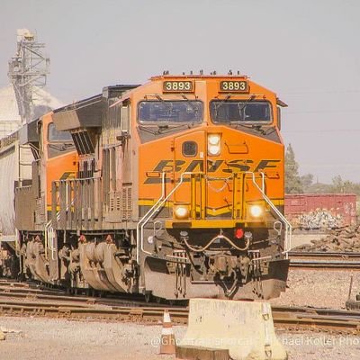 This social channel consists of photos and video of freight and passenger trains throughout Northern California.