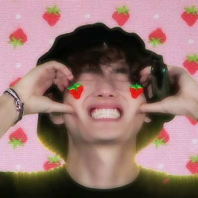 Amo a Taehyungnie y a las fresas 🍓