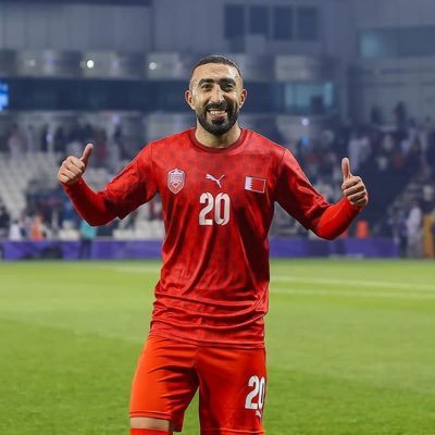 لاعب منتخب البحرين 🇧🇭