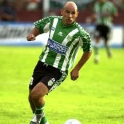 Estoy libre de pecados, pero no voy a ser tan botón de andar tirando la primera piedra. Atiendo boludos. No quiero seguidores. Hincha y Socio de BANFIELD 💚🤍💚