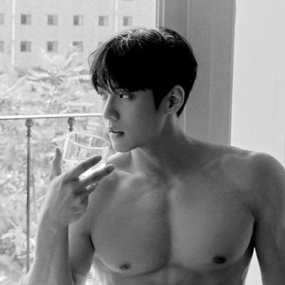 throwabra's profile picture. At Bara. RP 1990 🔞