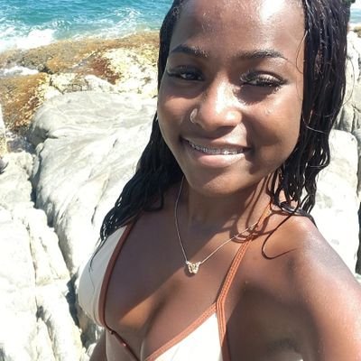 Lylyh228's profile picture. 