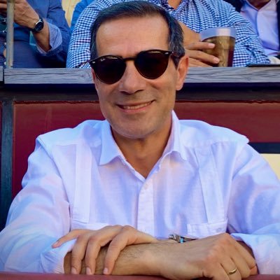 Corredor de fondo 🏃🏽♂️🚴🏽♂️🏊🏼♂️ Abogado. Fui consejero de presidencia, justicia, y asuntos sociales, y Portavoz de la Comunidad de Madrid.