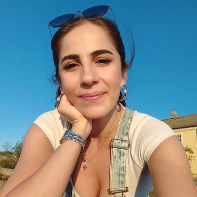 Berna_sever_'s profile picture. Imagine all the people living in peace..