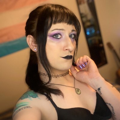 🏳️‍⚧️ Your neighborhood trans goth bitch 🖤OnlyFans: 🖤💜 https://t.co/iSY5cwveMX 🖤💜Text me at 📲 (608)622-7032 for info on video calls