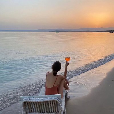 You need to try your best to make your dreams come true.
I think this is the most important thing we should understand in our life.