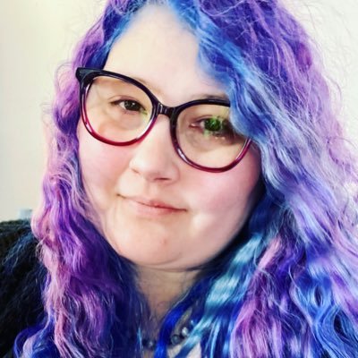 Mixed media artist specializing in upcycled jewelry, watercolor paintings, unique resin jewerly, fiber arts, and chainmaille jewerly.