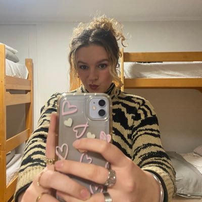 lola_jrdn's profile picture. tchin tchin