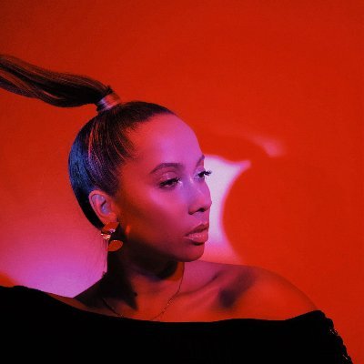 💌 New Single 'HOLD ME DOWN' - Out Now! ❤️🔥 https://t.co/BSZAk80BfL
