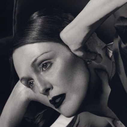 photos of julianne moore every day ❤️