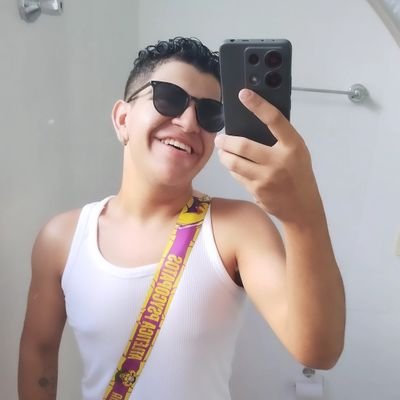 ♒, 24 anos