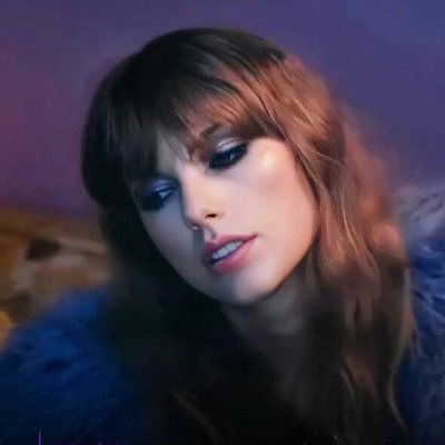“I knew to love would be to lose my mind..” Evermore and Reputation lover. 27/bi/she. RWYLM #1 fan 💟