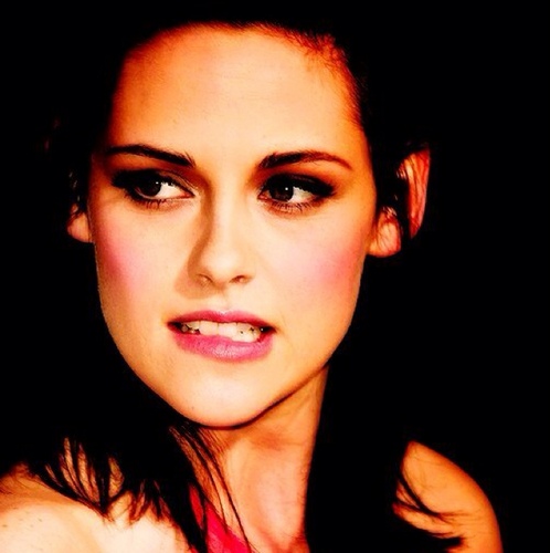 ReservedSwan's profile picture. Silent and withdrawn; but beneath this exterior there is something knawing and begging to be released. Father please forgive me for I have sinned. *18+*