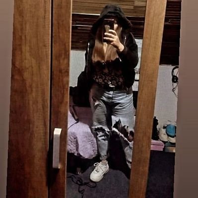 angiieavi98's profile picture. 