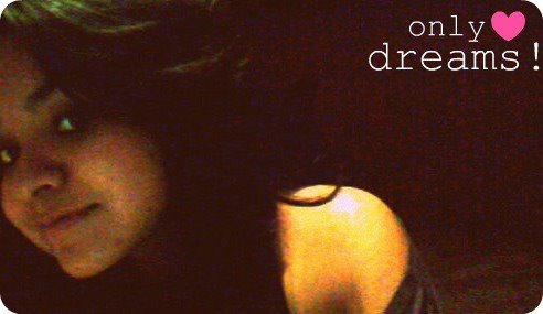 angiiiiie12's profile picture. 