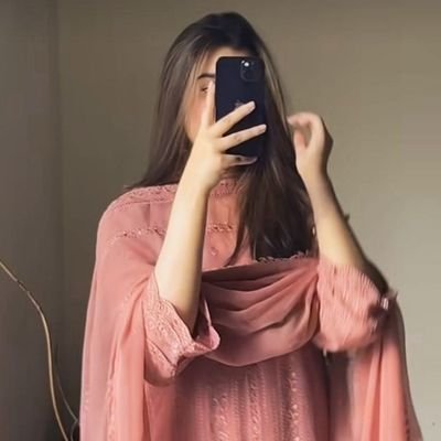 Fammaqureshi's profile picture. جو جتنی توجہ
 کا قابل ہو اسکو اتنی اہمیت دو 
کم ظرف لوگوں کا حد سے زیادہ خیال رکھو گے تو اپنی اہمیت کھو دو گے