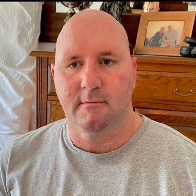 I’m a full time bitcoin investor and a licensed trader with 8years working experience.