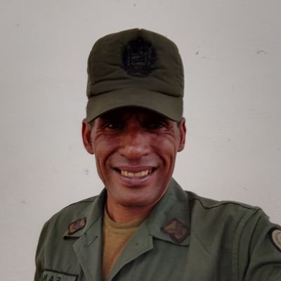 cuenta oficial del sargento primero Cruz Gómez de la milicia bolivariana Chávez vive la patria sigue