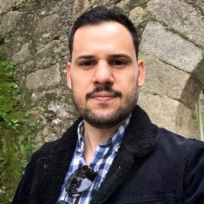 Loves Arts, Fashion, and Technology. Mobile App Engineering Manager at HUGO BOSS.