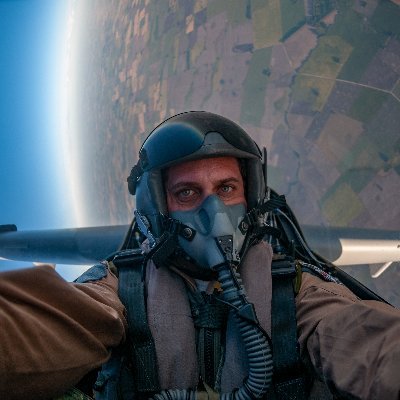 Periodista, historiador y analista de defensa. Director de Pucará Defensa (@PucaraD), corresponsal en Janes y otros medios. Además, fotógrafo y viajero.