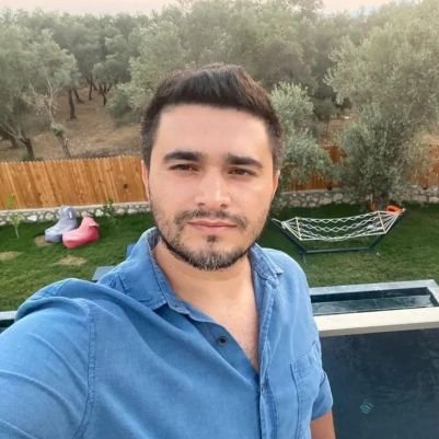 Atatürk'ün Çizgisinde Türk Milliyetçisi
мгу- Moskova Devlet Üniversitesi
Trakya Üniversitesi Tarih Doktora