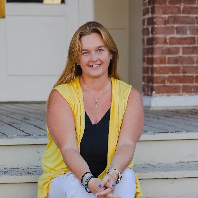 SoldbySandyD's profile picture. 